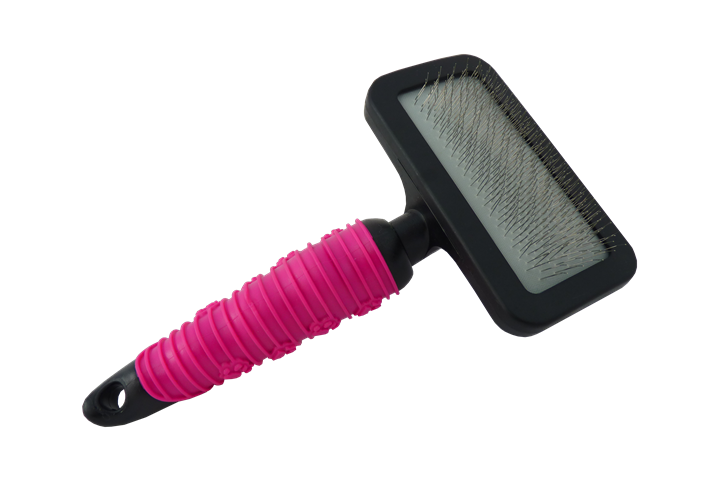 Slicker brush medium