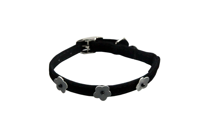 Reflective velvet cat collar